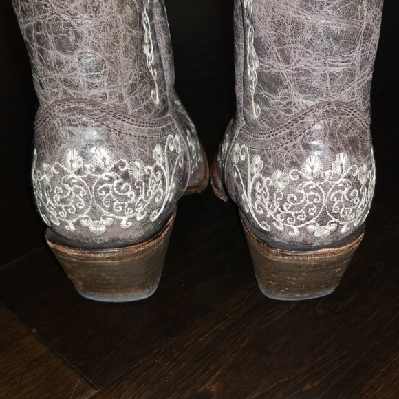 Size 8 Corral Vintage boots - Picture 3 of 4